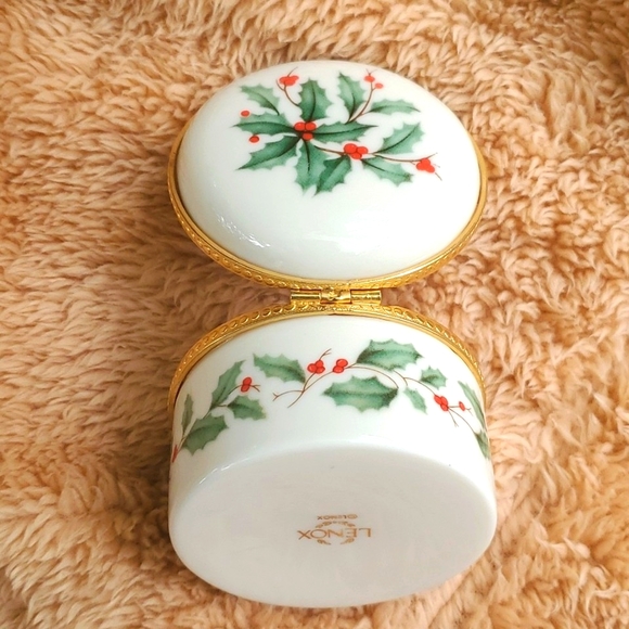 Lenox Trinket Box Christmas Holly - Picture 5 of 7